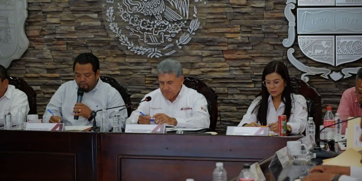 Fortalece Ayuntamiento de Altamira marco jurídico municipal