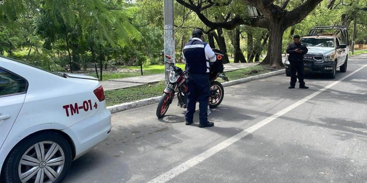 Reitera Tránsito Victoria reglas de estacionamiento y aplicación del Operativo Grúa