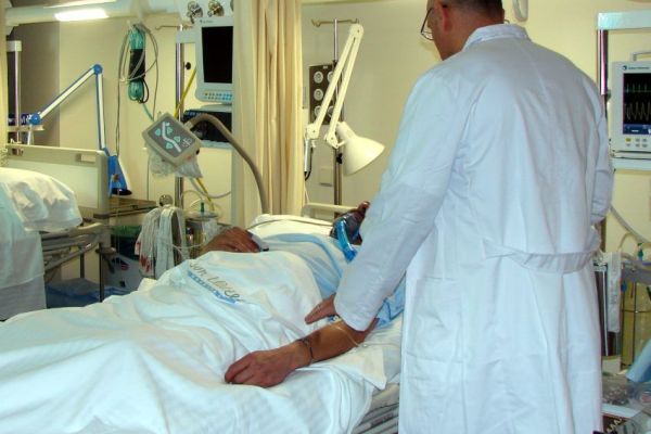 Buscan que ningún tamaulipeco muera solo en un hospital; avanza iniciativa en el Congreso