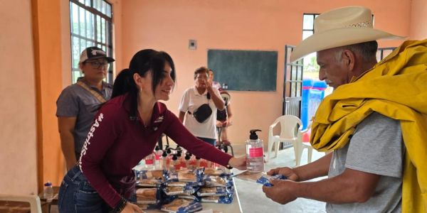 Brigada Multidisciplinaria lleva servicios gratuitos a familias de Quintero