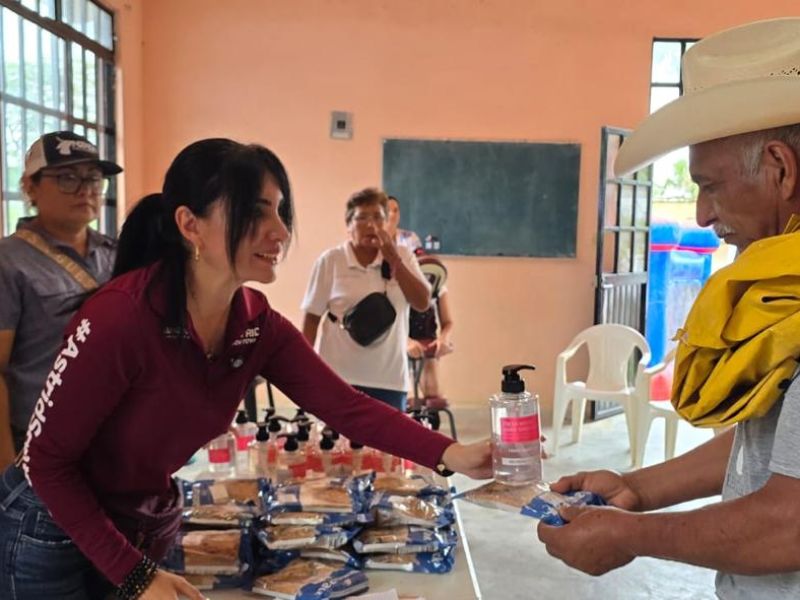 Brigada Multidisciplinaria lleva servicios gratuitos a familias de Quintero