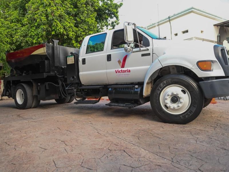 Adquiere gobierno de Victoria más equipo para conservación de calles.