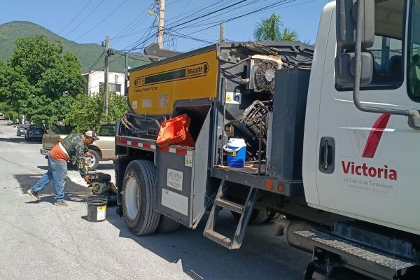Llega programa de bacheo a colonias Lucio Blanco y Emilio Caballero