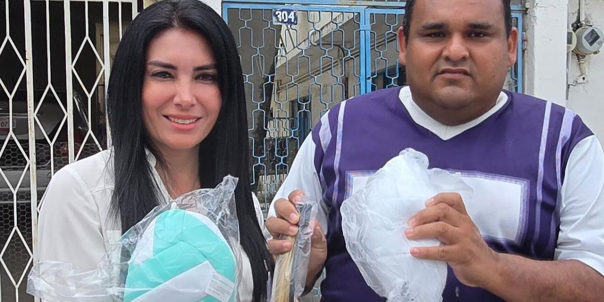 Astrid Sontoya lleva apoyo y cercanía a familias del ejido La Vega