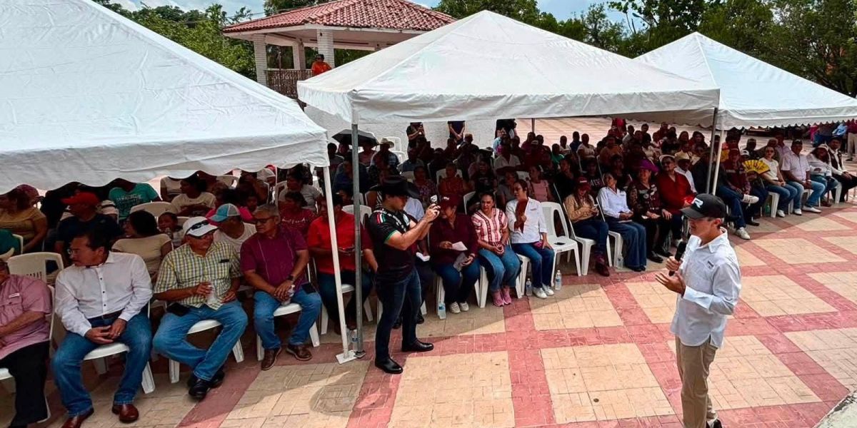 Privilegios de expresidentes terminaron para llevar apoyos al pueblo, afirma JR