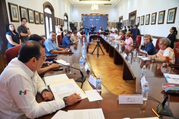 Propone alcalde Lalo Gattás predial sin aumento para 2027