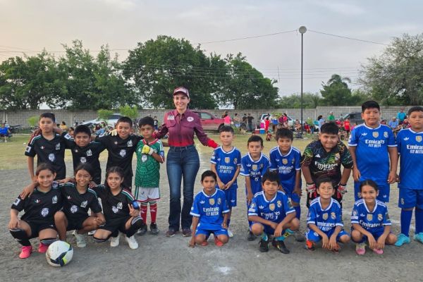 En el Ejido El Triunfo, Astrid Sontoya Müller sigue respaldando el deporte