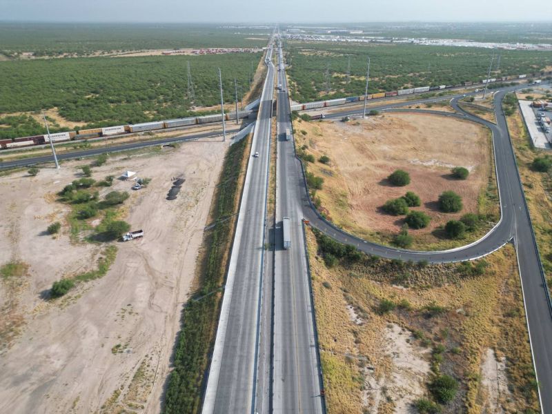 Carmen Lilia Canturosas consolida a nuevo laredo como motor logístico de méxico con entrega de carretera MEX II