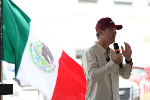 JR respalda limitar cargos a quienes tengan doble nacionalidad