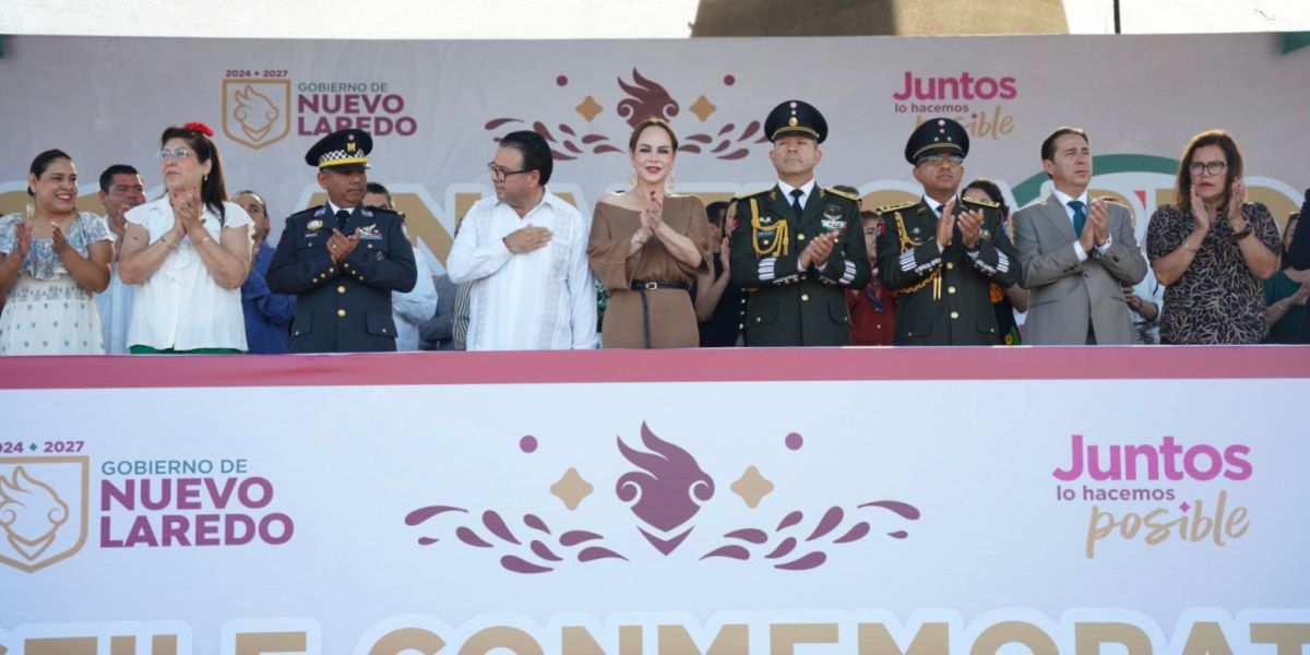 Encabeza Carmen Lilia Canturosas tradicional desfile cívico por el día de la independencia
