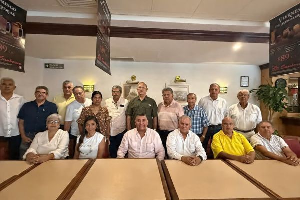 Jubilados de CFE rechazan ser llamados “pensiones doradas”