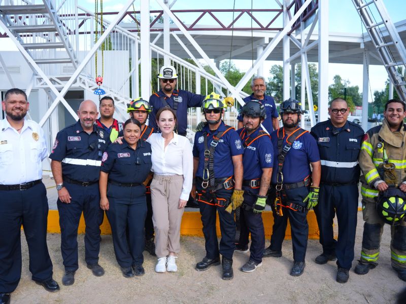 Alcaldesa Carmen Lilia dignifica el trabajo del personal que transforma los espacios públicos