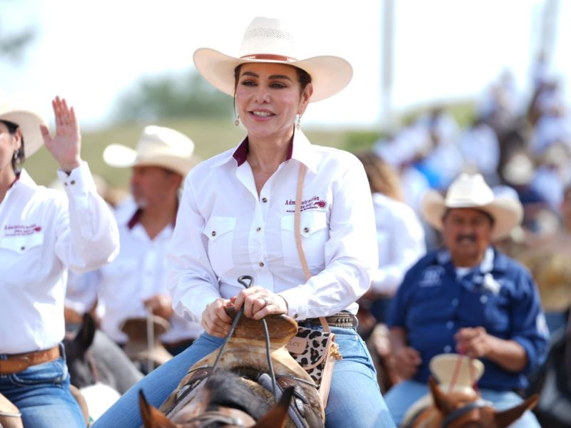 Invita gobierno de Carmen Lilia Canturosas a celebrar Nuevo Laredo con la cabalgata y gran concierto de Bronco
