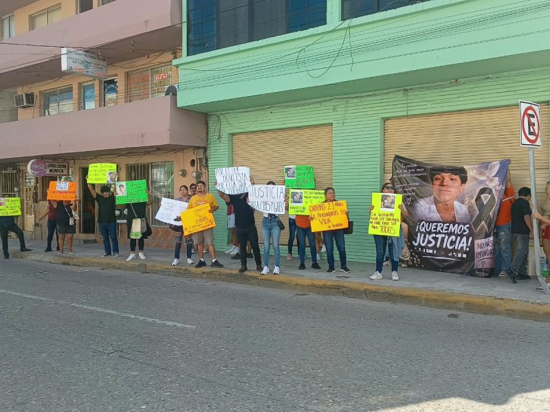 Exigen justicia para Chóforo; protestan ante Fiscalía de Tampico