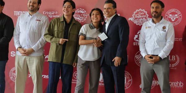 Reciben estudiantes del CBTIS 119 tarjeta jóven del IVJUVE