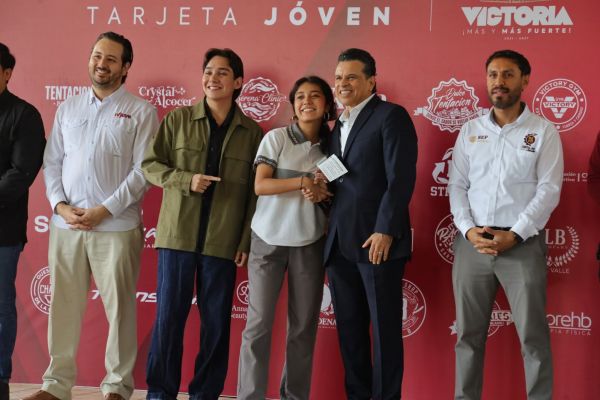 Reciben estudiantes del CBTIS 119 tarjeta jóven del IVJUVE