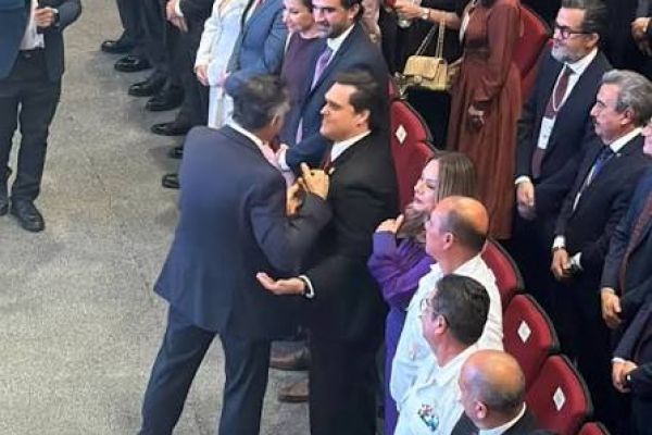 La clase política, bajo un mismo techo; Congreso confirma su primer informe