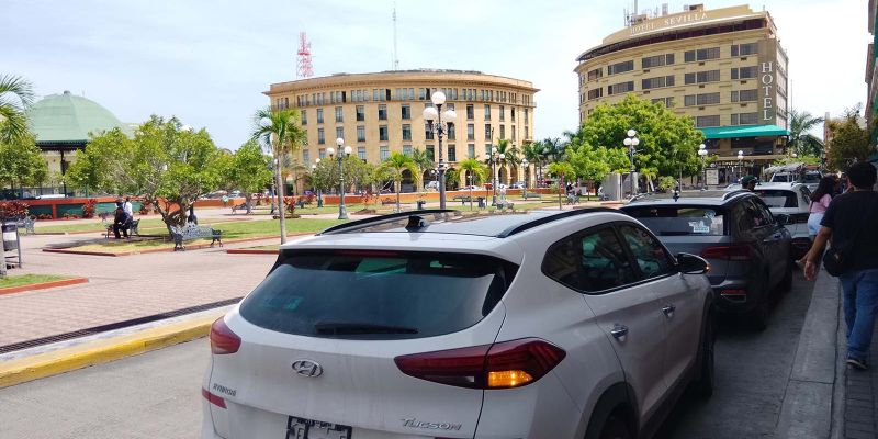 Hay operación grúa en primero  y segundo cuadro de Tampico