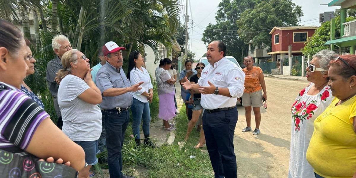 Supervisa gerente general de COMAPA Altamira trabajos en la red de drenaje de Las Margaritas