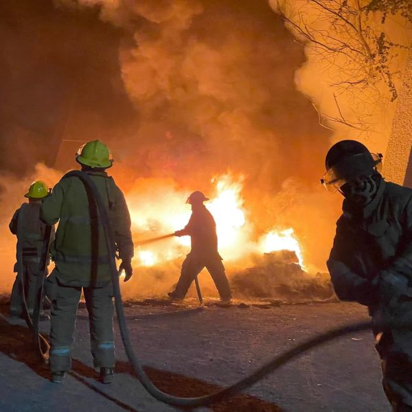 Incendio en Unidad Siglo XXl fue alentado por “ Pirotecnia”