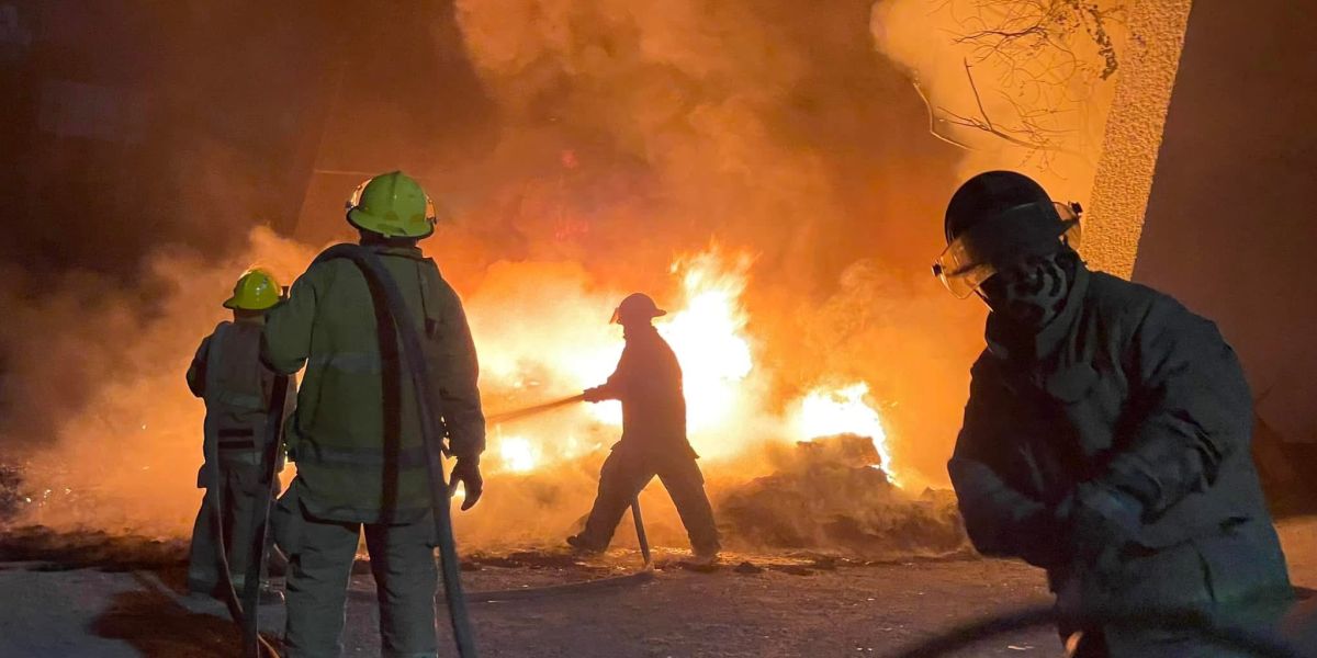 Incendio en Unidad Siglo XXl fue alentado por “ Pirotecnia”