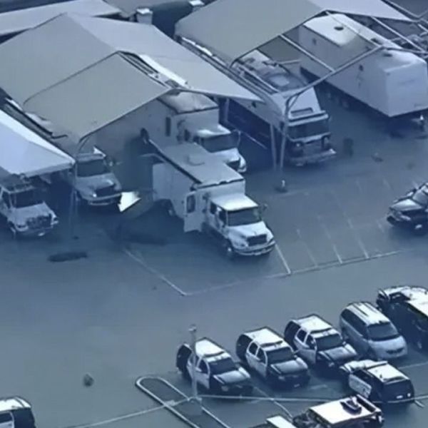 Explosión en centro antibombas de Los Ángeles deja tres oficiales muertos
