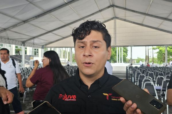 Becas reducen la deserción, pero no logran contenerla en el nivel medio superior