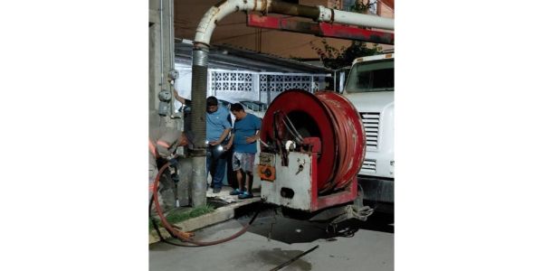 COMAPA Altamira hace sondeo y desazolve de descargas y registros