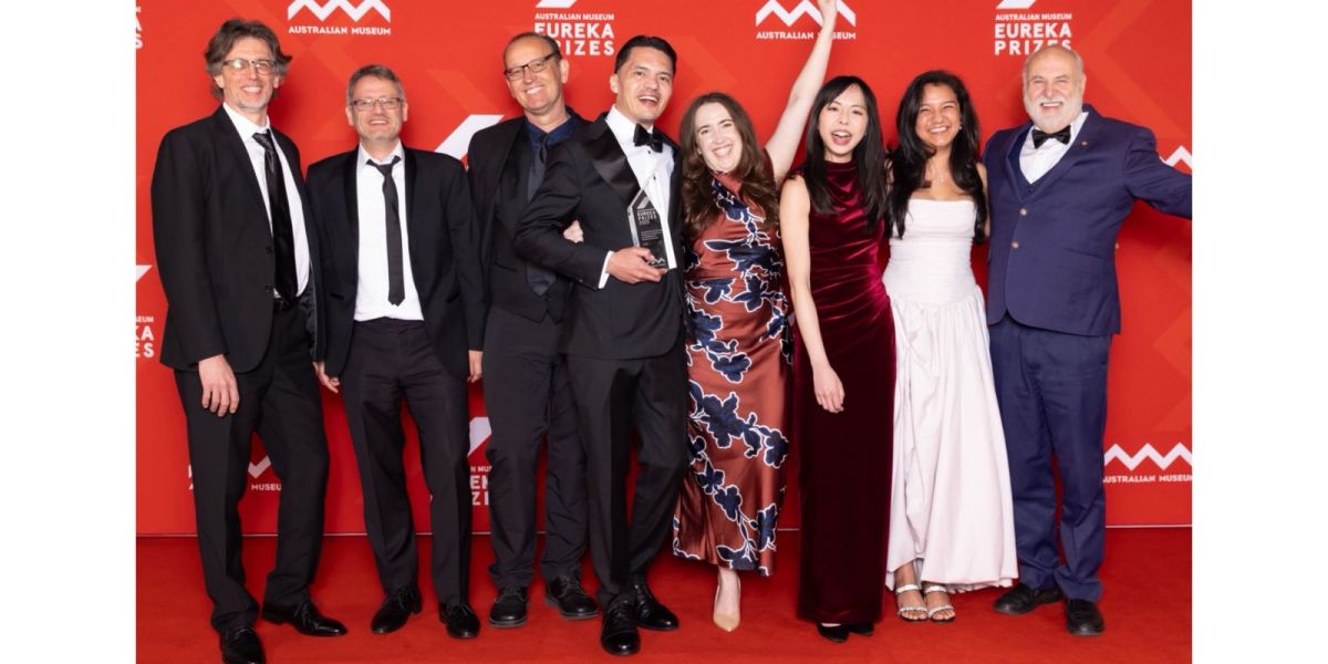 Mexicanos en Australia ganan el premio Eureka por software de investigación El Dr. Luis Mijangos lideró el desarrollo de dartR