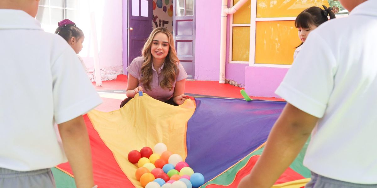 DIF Victoria entrega nuevo patio de juegos con superficie de tartán en su guardería