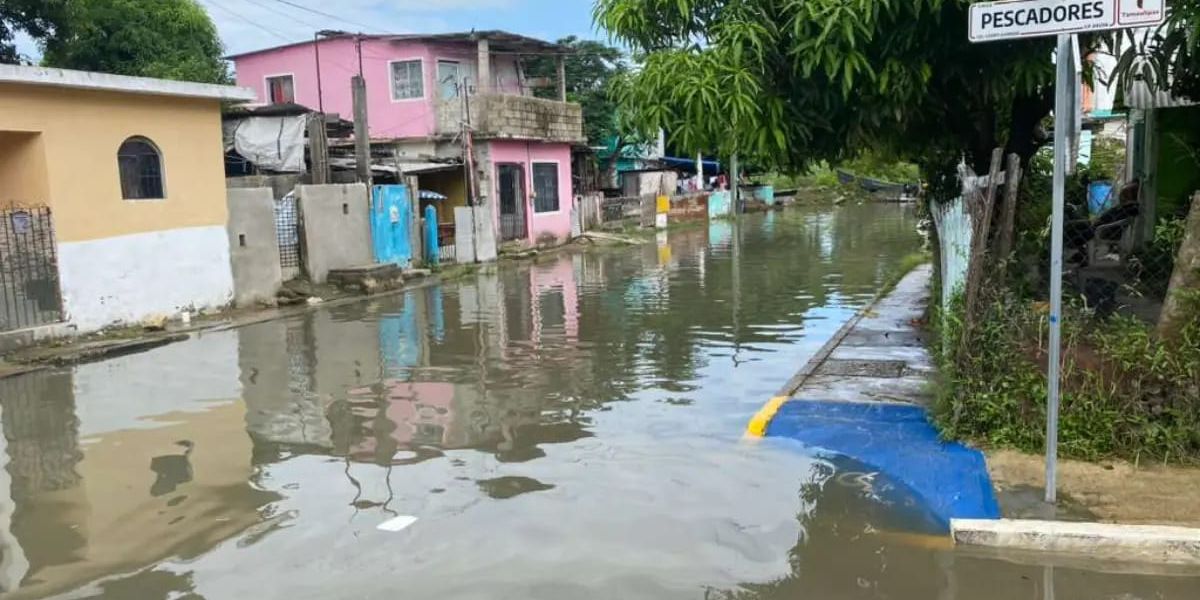Cuatro personas permanecen refugiadas tras incremento del río Pánuco
