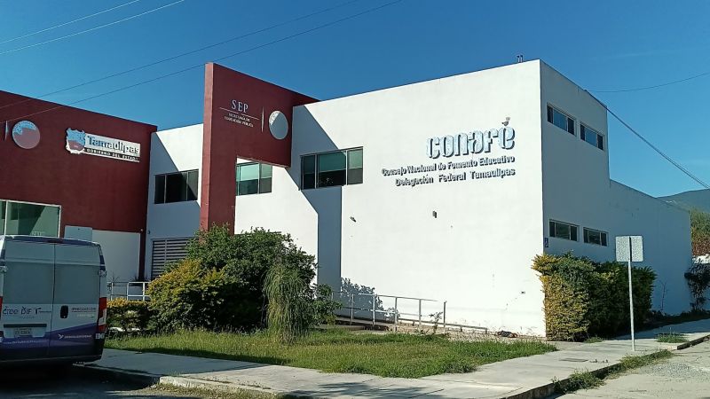 Protestan trabajadores del Conafe ante recortes y rezagos laborales