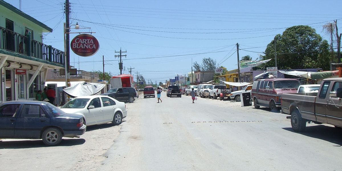 Exigen turistas en La Pesca que restauranteros  y hoteleros entreguen facturas