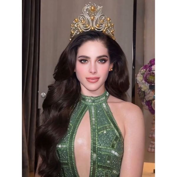 Continúa controversia  en torno a Fátima Bosch