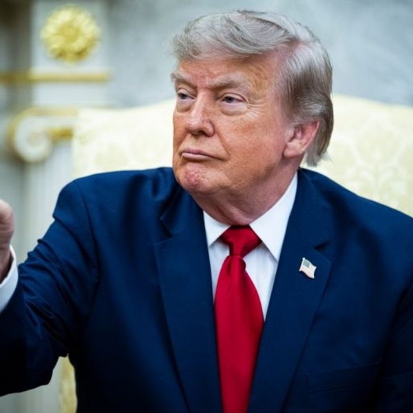 Trump amenaza con cambiar el nombre del Lago Ontario
