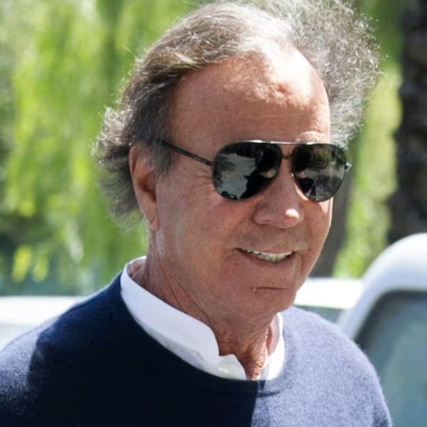 Dos mujeres acusan al cantante  Julio Iglesias de abuso sexual