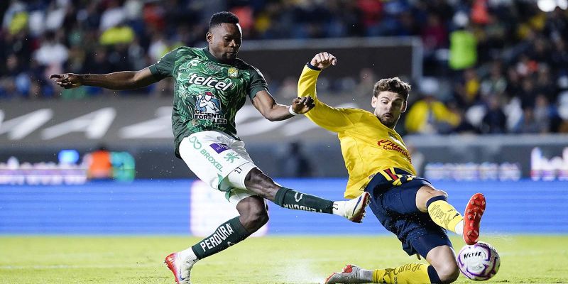 América golea 5-3 al León en vibrante duelo de ocho goles