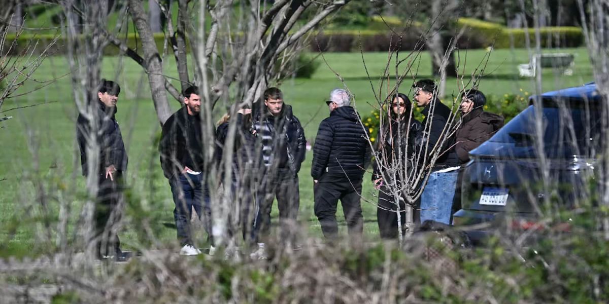 Lionel Messi y su familia le dieron el último adiós a Jorge Messi
