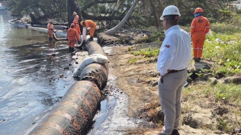 Vive Pemex un 2026 negro: Ola de incendios y derrames