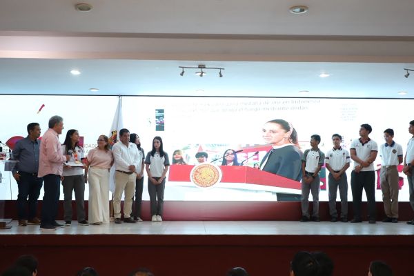 Armando Martínez y Sheinbaum reconocen triunfo de Ángela Karime