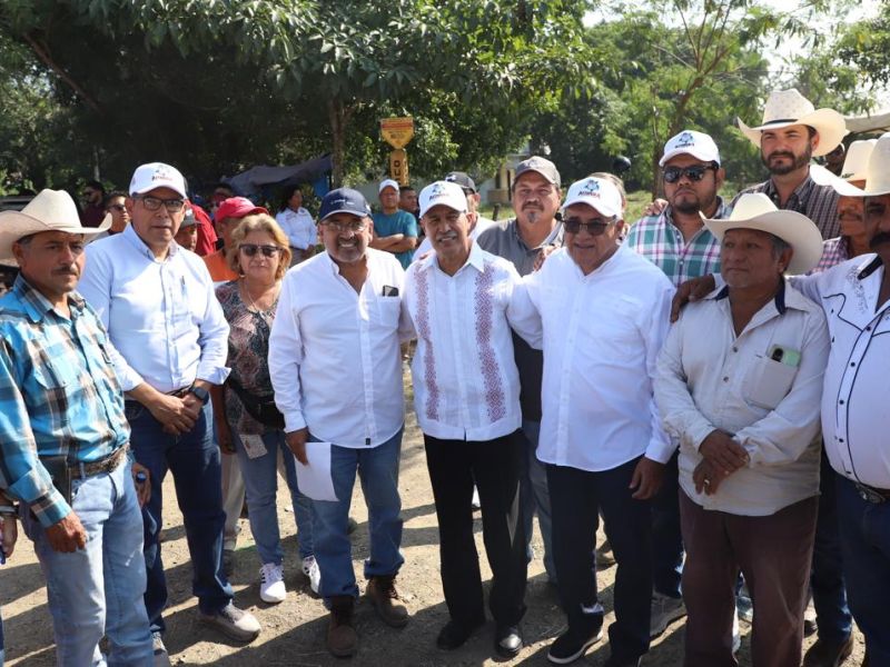 Armando Martínez se posiciona entre los 10 alcaldes mejor evaluados del país