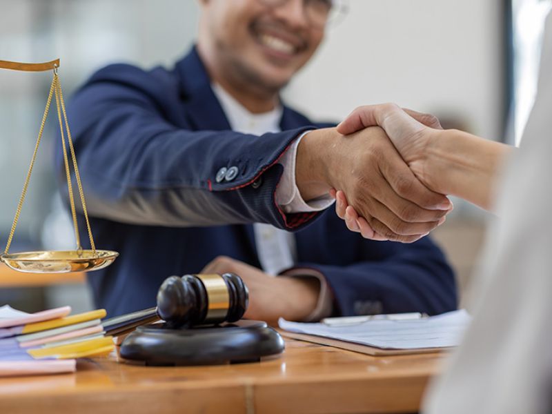 ¿Qué Hace La Representación Legal En Reclamaciones Complejas Por Accidentes De Camiones?