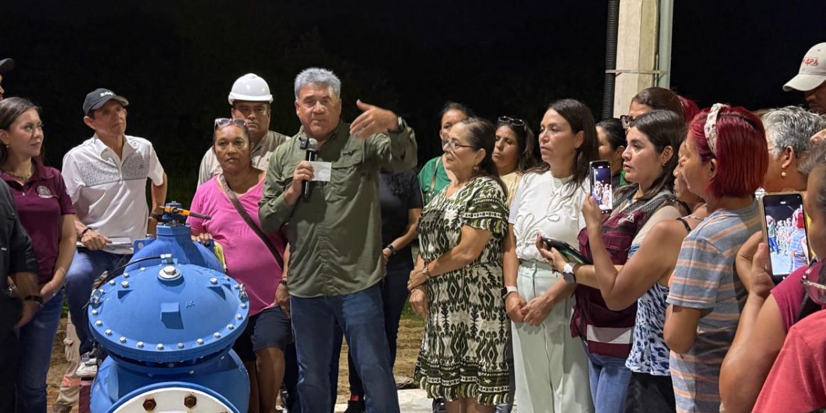 Mejora Armando Martínez infraestructura hidráulica con tanque semienterrado en Municipios Libres
