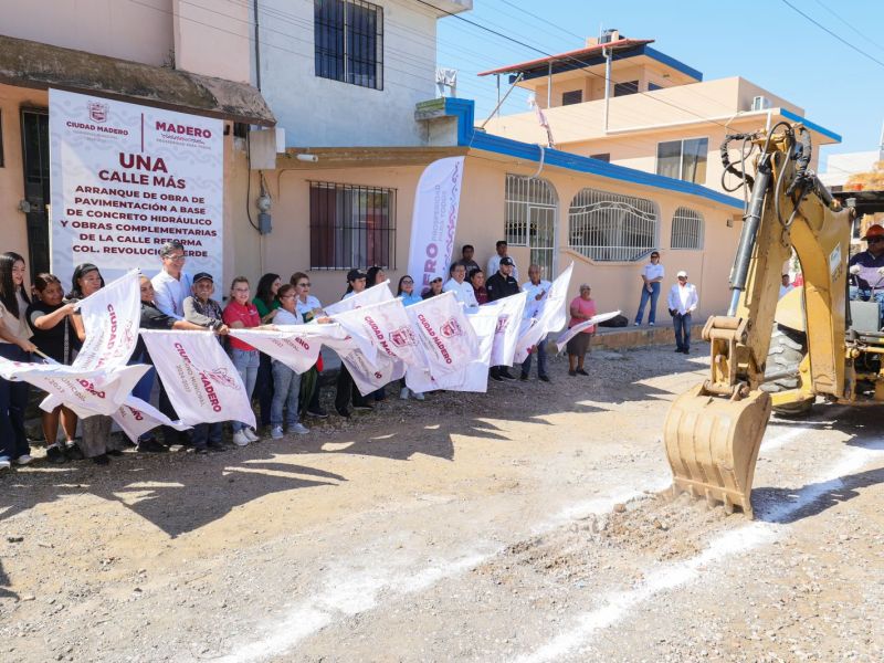 Erasmo González arranca nueva pavimentación; inversión 5.8 millones de pesos