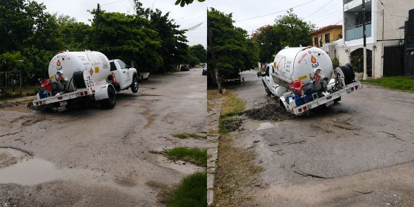Colonos de la Cárdenas exigen atención urgente a socavones, drenaje y baches; piden priorizar servicios básicos