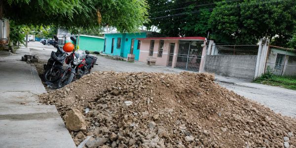 Montón de tierra evidencia abandono de autoridades en El Mante