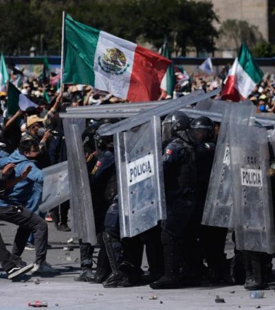 Vinculan a proceso a tres jóvenes por marcha de la Generación Z