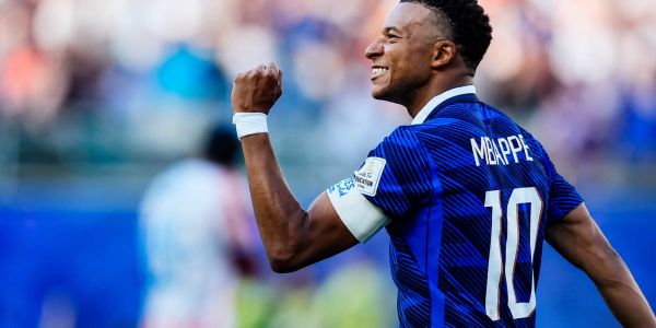 Francia elimina a Paraguay con penal de Mbappé y avanza a cuartos