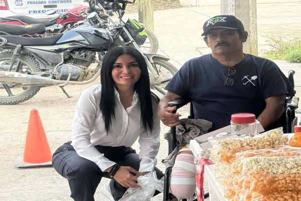 Astrid Sontoya acerca productos y servicios a las familias con el “Mercadito Sobre Ruedas”
