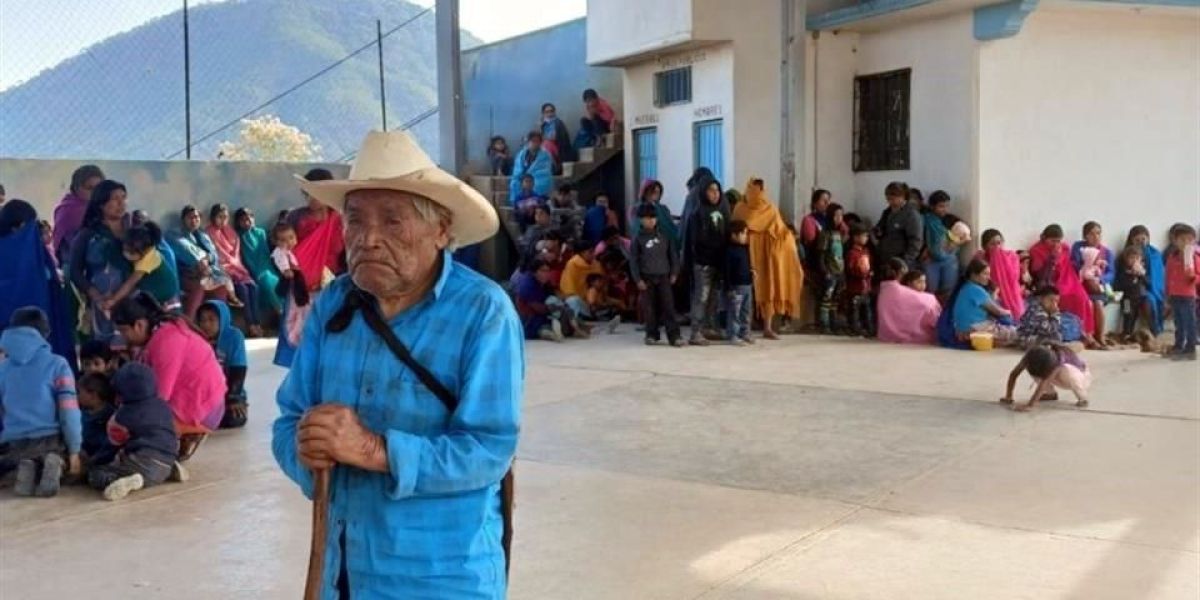 Huyen mil familias en Guerrero por ataques armados